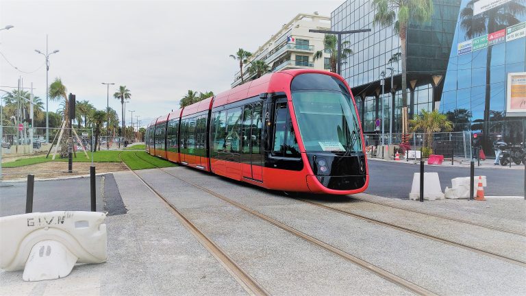 Dual-mode tramway: how Nice is reinventing urban mobility